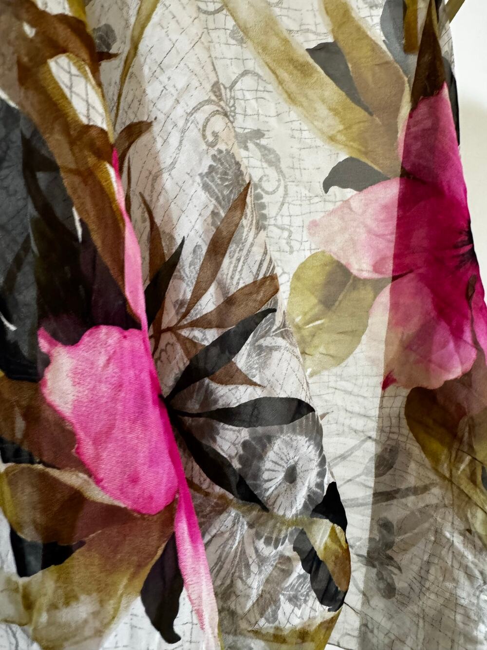 Saldarini 100% Silk Hibiscus Flower Italian Scarf